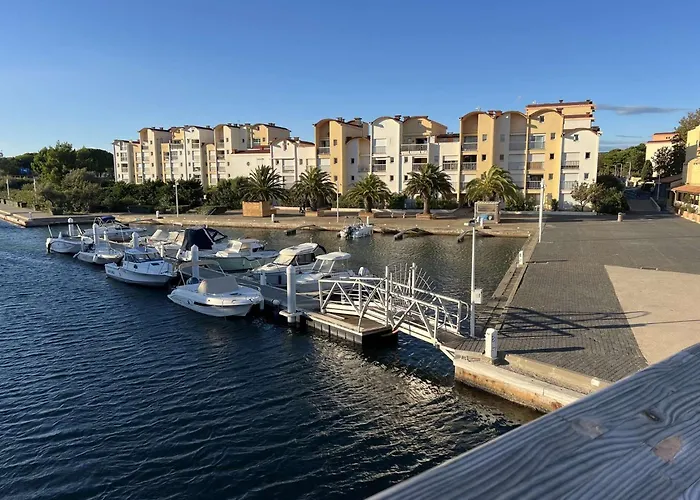 Aig_183 Renove Avec Terrasse Et Vue Exceptionnelle Sur La Marina, L'etang Et Le Village De דירה *